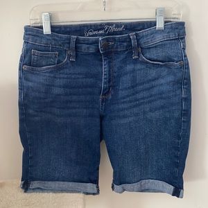 Woman’s Jean shorts